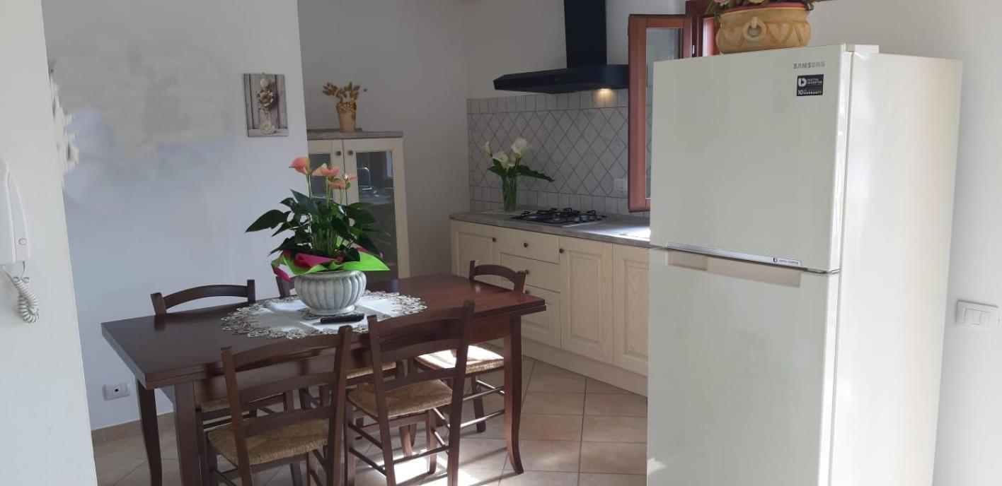 Villa Rosa SantʼAntìoco Екстериор снимка