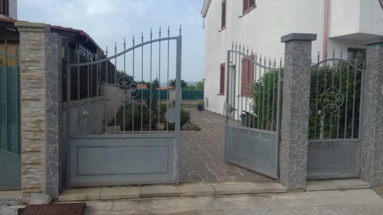 Villa Rosa SantʼAntìoco Екстериор снимка