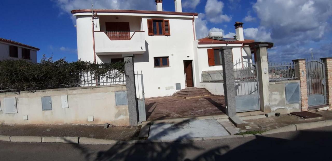 Villa Rosa SantʼAntìoco Екстериор снимка