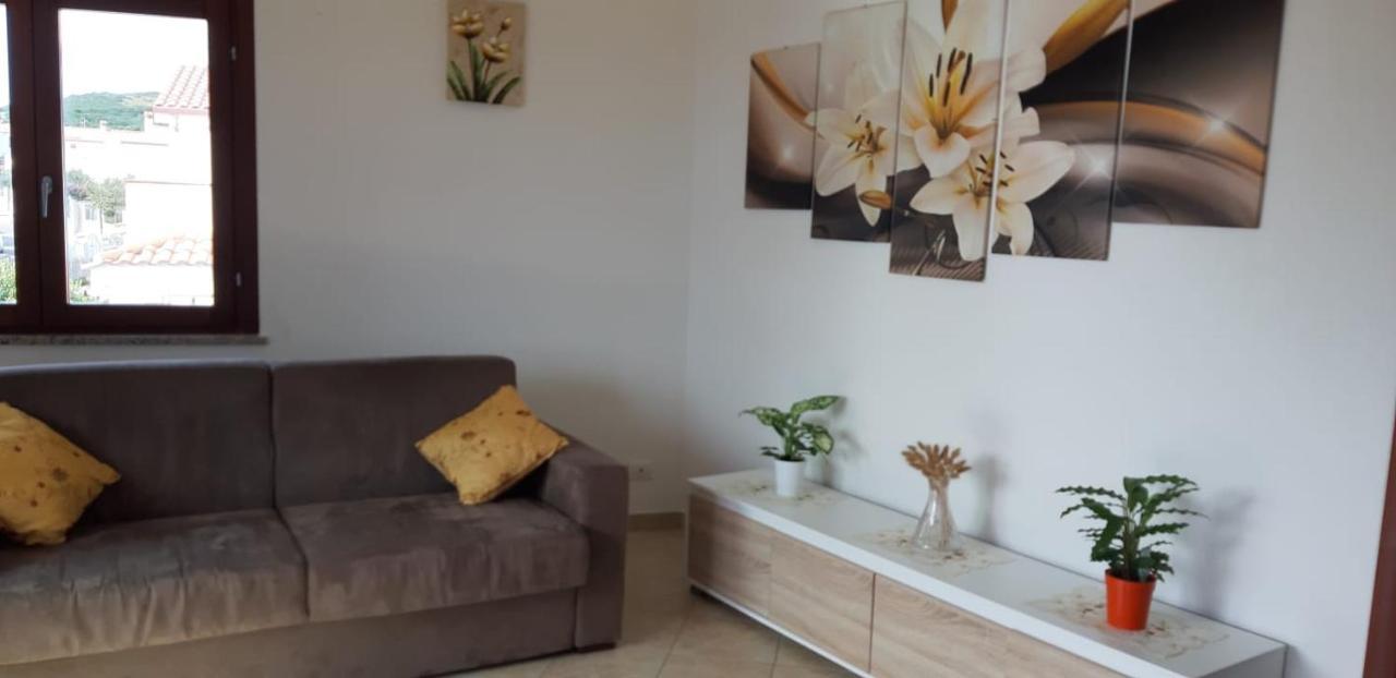 Villa Rosa SantʼAntìoco Екстериор снимка