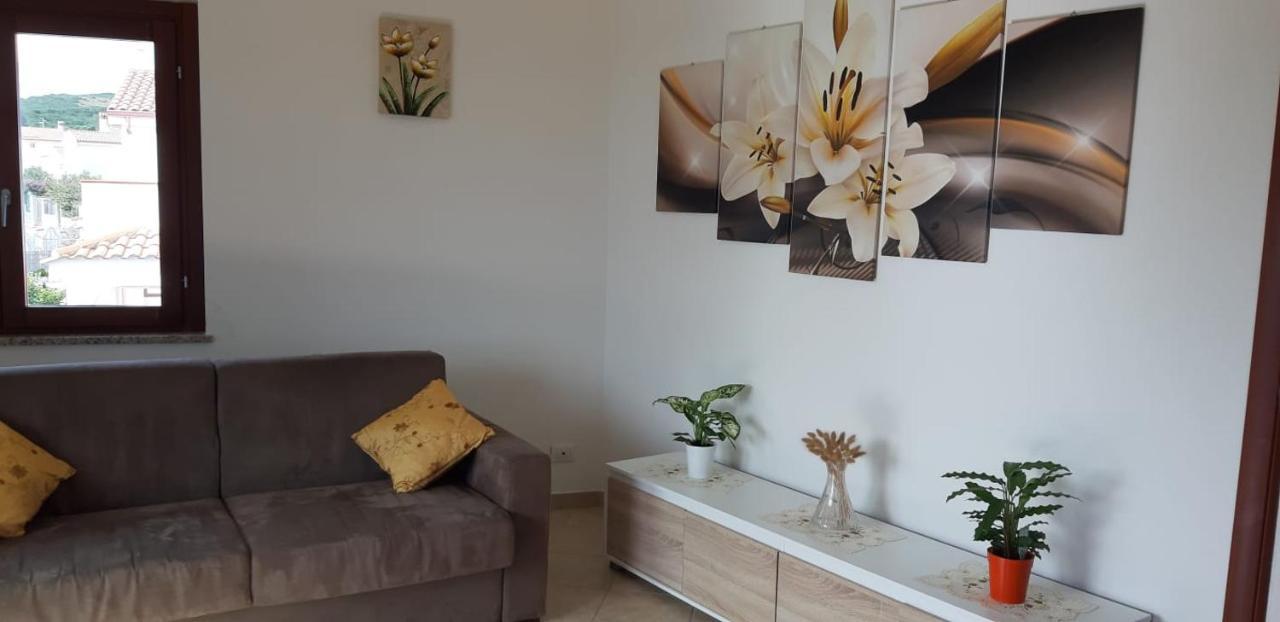 Villa Rosa SantʼAntìoco Екстериор снимка